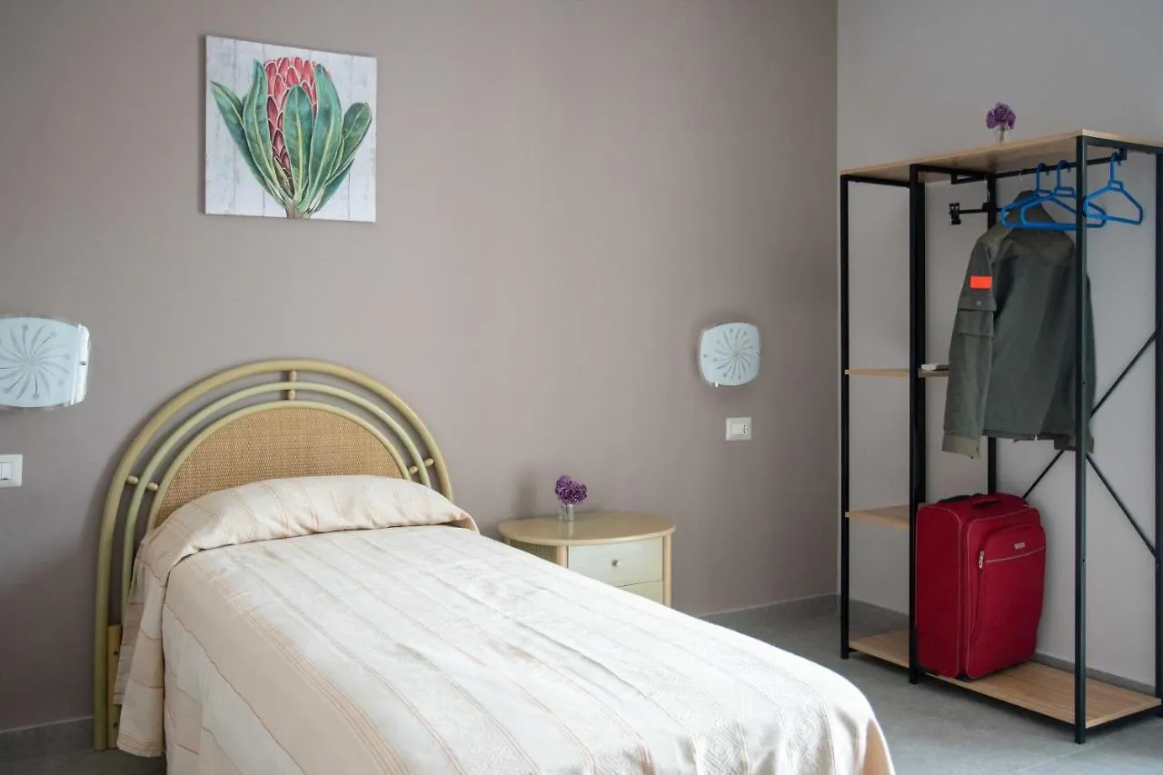Casa Vacanze Parisi Villaggio Mose  Guest house